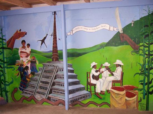 Imagen 18. Elementos de la cultura totonaca en un mural del CESIK, Huehuetla