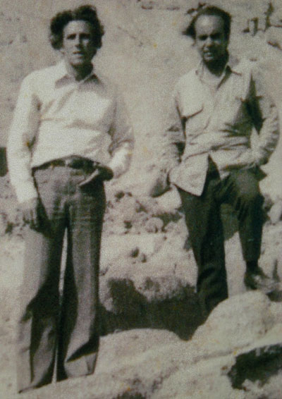 Alfredo Torero y Pablo Macera. Playa Bandurria, Huacho, 1970