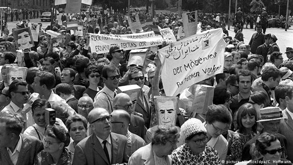 Imagen 3. Protesta contra la visita del Sah Mohammad Reza Pahleví a Berlín Occidental, 2 de junio de 1967.