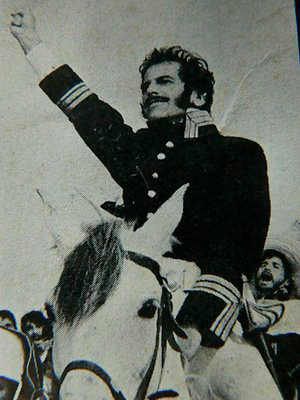 Simón Bolívar (1969), ambicioso proyecto italiano, híbrido entre tradicionalismo hagiográfico y latinoamericanismo, insuficiente pese a la original actuación de Maximilian Schell