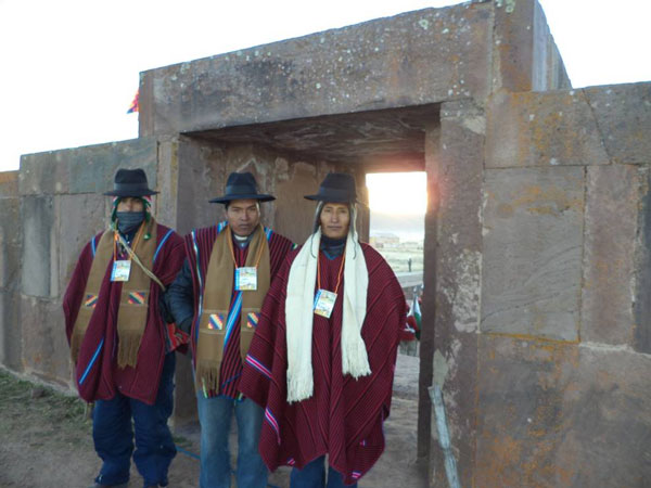 Jalljas (guardias) en la celebración del Willkakuti (regreso del Sol) en el sitio arqueológico de Tiwanaku, 2014
