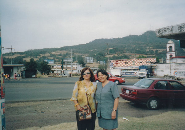 Hilda Tísoc y Angélica Aranguren, México, 2003