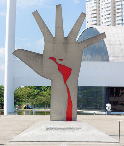 Monumento de América latina, de Oscar Niemeyer, en São Paulo, Brasil