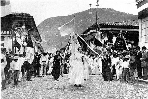 Marcha de mujeres en Orizaba, 1922