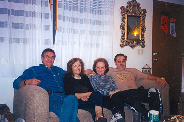 De izquierda a derecha: Enrique Amayo, Hilda Tísoc, Genny Cemin y Ricardo Melgar, Cuernavaca, 1999