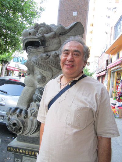 Ricardo Melgar en el barrio chino de Belgrano, Buenos Aires, 11 de marzo de 2013