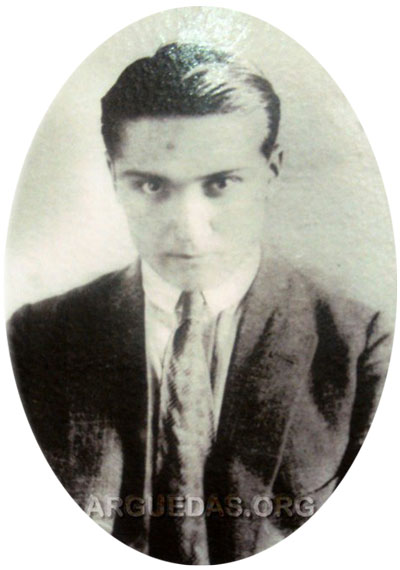 Fotografía de José María Arguedas (a los 17 años), tomada en Huancayo en 1928